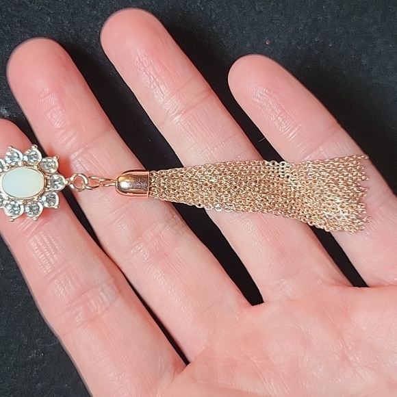 Lauren Conrad Extra Long Rose Gold Floral Tassel Necklace - Picture 4 of 6